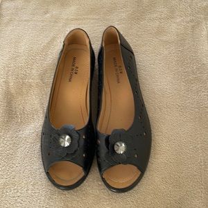 Ladies slip on open toe shoes